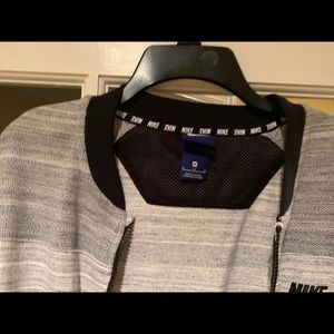 Men’s medium nike jacket.